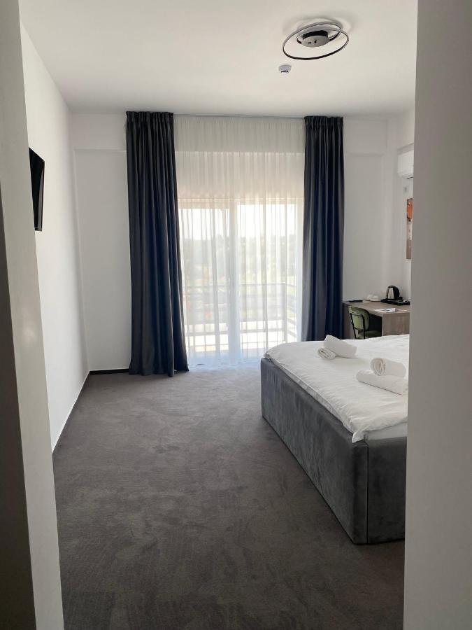 Hotel Maya Хорезу Екстер'єр фото